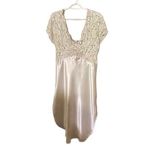 Vintage Cinema Etolie Nightgown-NWT